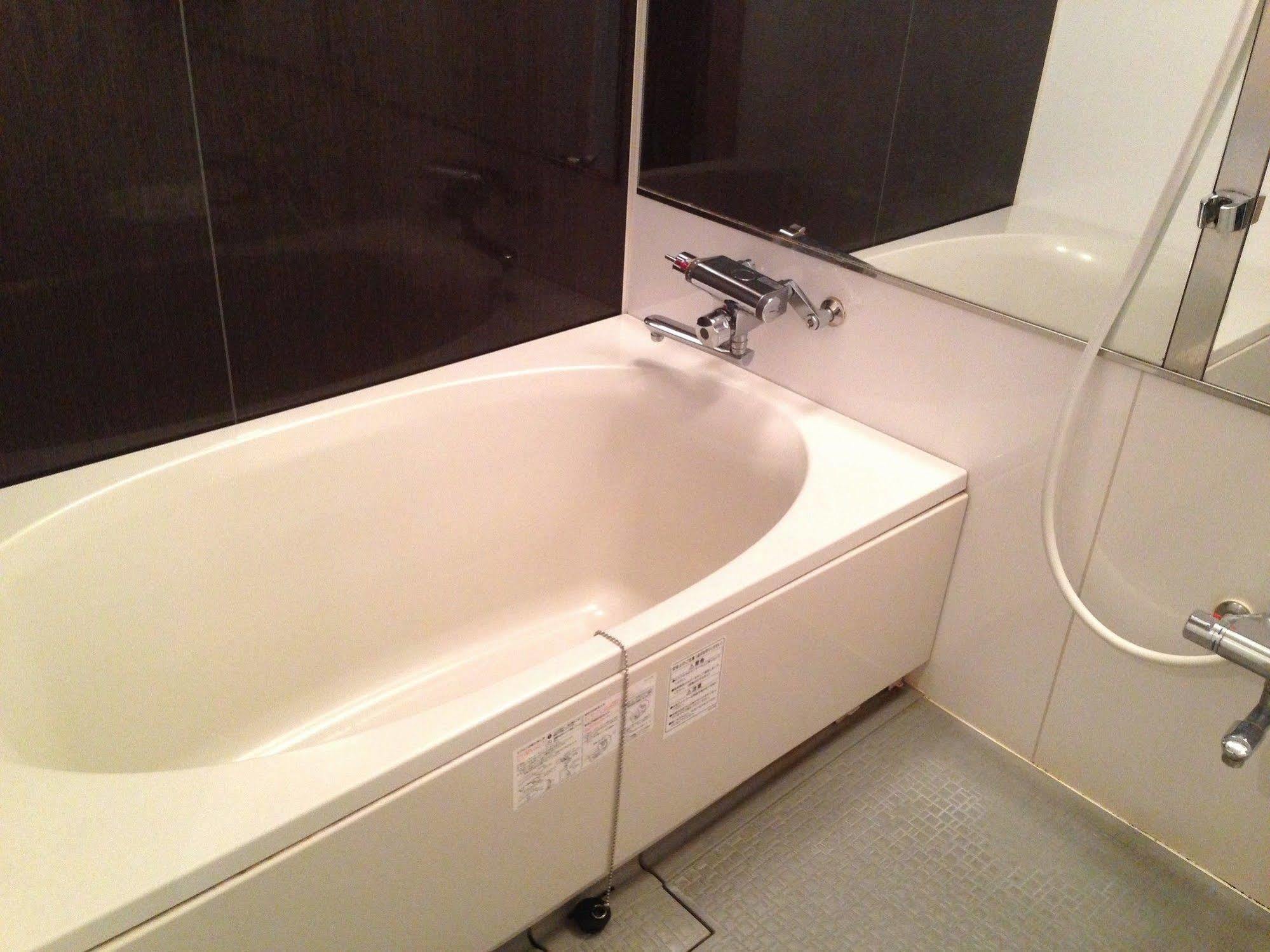 Uehonmachi Plaza Hotel (Adults Only) Osaka Eksteriør billede