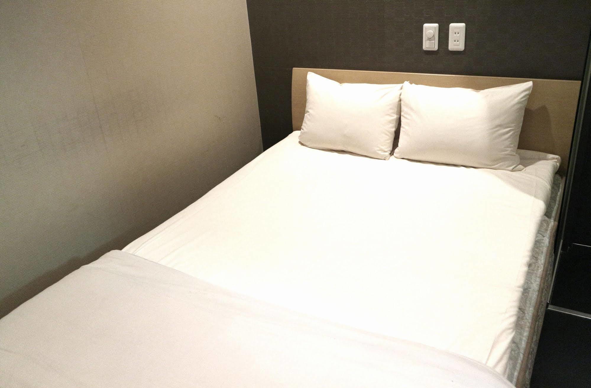 Uehonmachi Plaza Hotel (Adults Only) Osaka Eksteriør billede